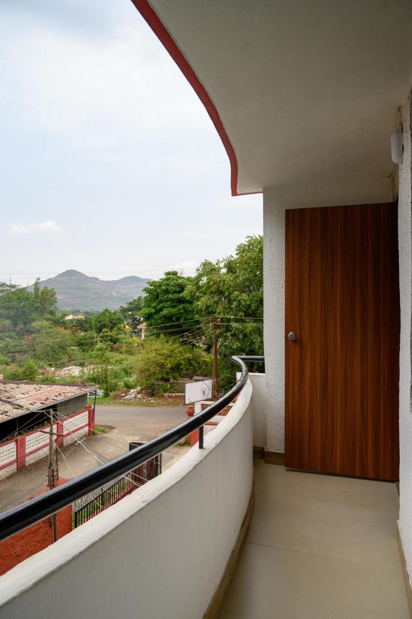 Girivihar Holiday Club - Pure Veg Lonavala Exteriér fotografie